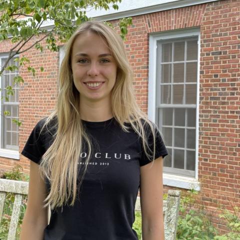 Izabela Kasprzak headshot