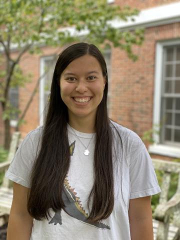 Stephanie Moy headshot