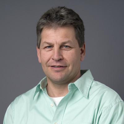 Douglas Bayliss headshot